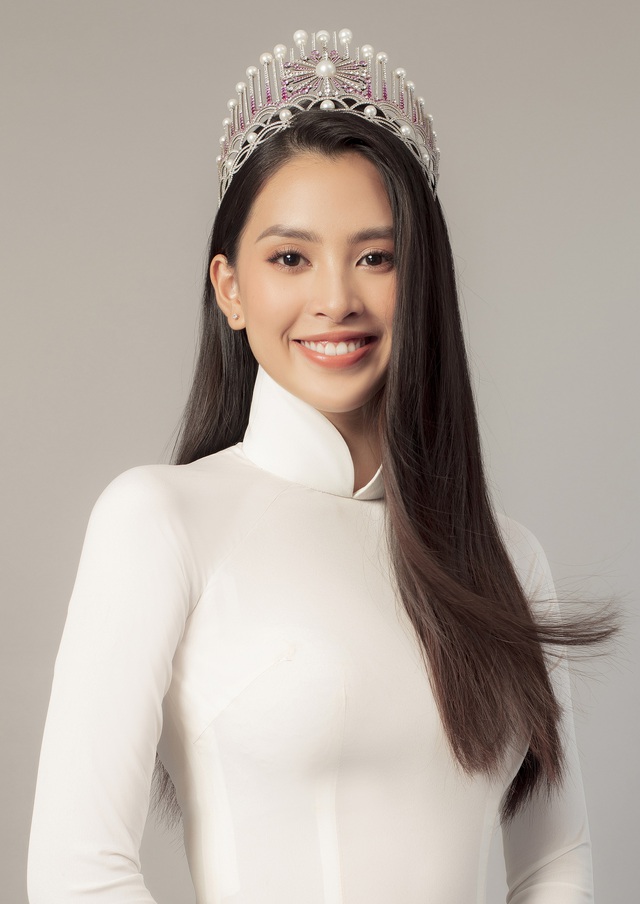 Hoa hậu Trần Tiểu Vy chia sẻ "Người phụ nữ đẹp nhất chính là mẹ" số 9