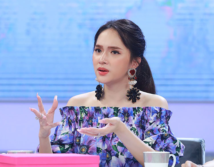 Hoa hậu Hương Giang lên tiếng xin lỗi khi bị anti fan tẩy chay quyết liệt số 1
